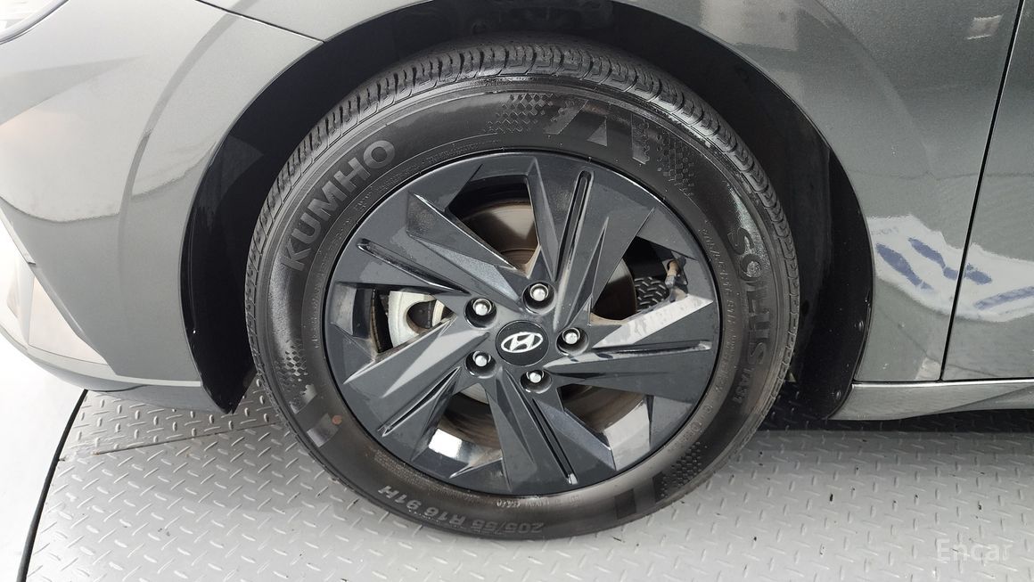 Hyundai Avante - фото 4