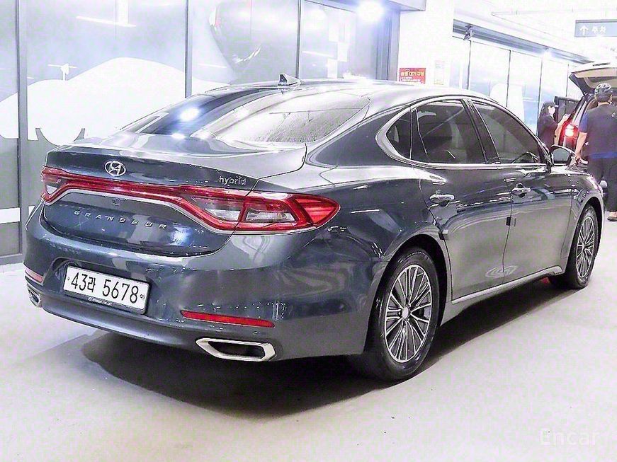 Hyundai Grandeur - фото 1