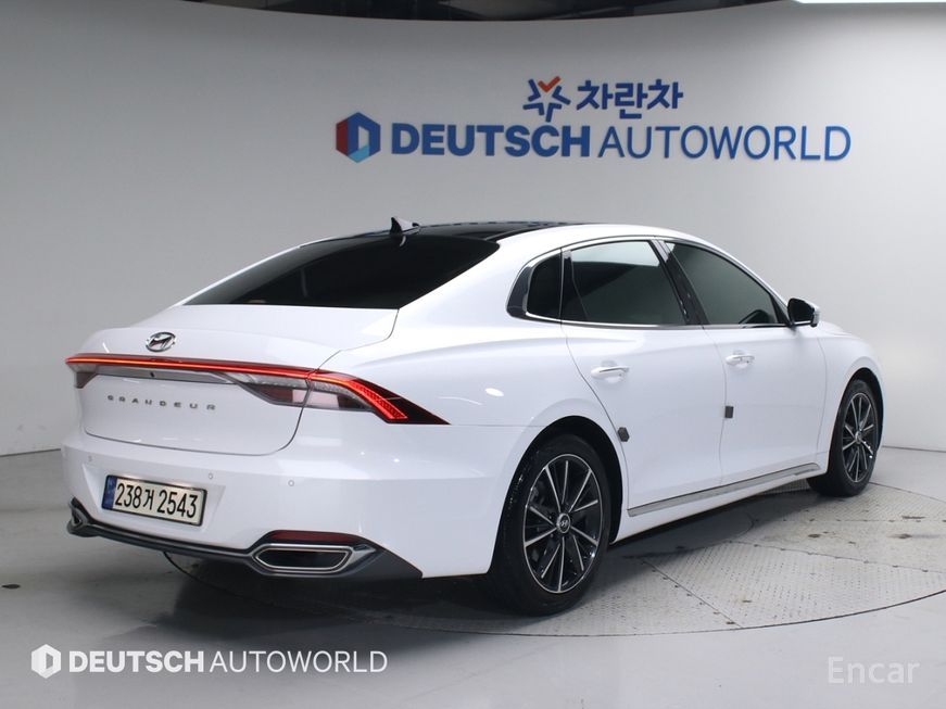 Hyundai Grandeur - фото 1