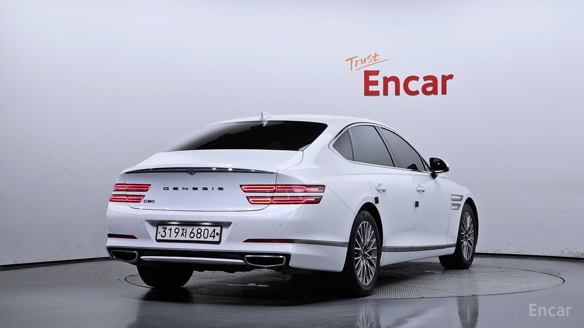 Genesis G80 - фото 1