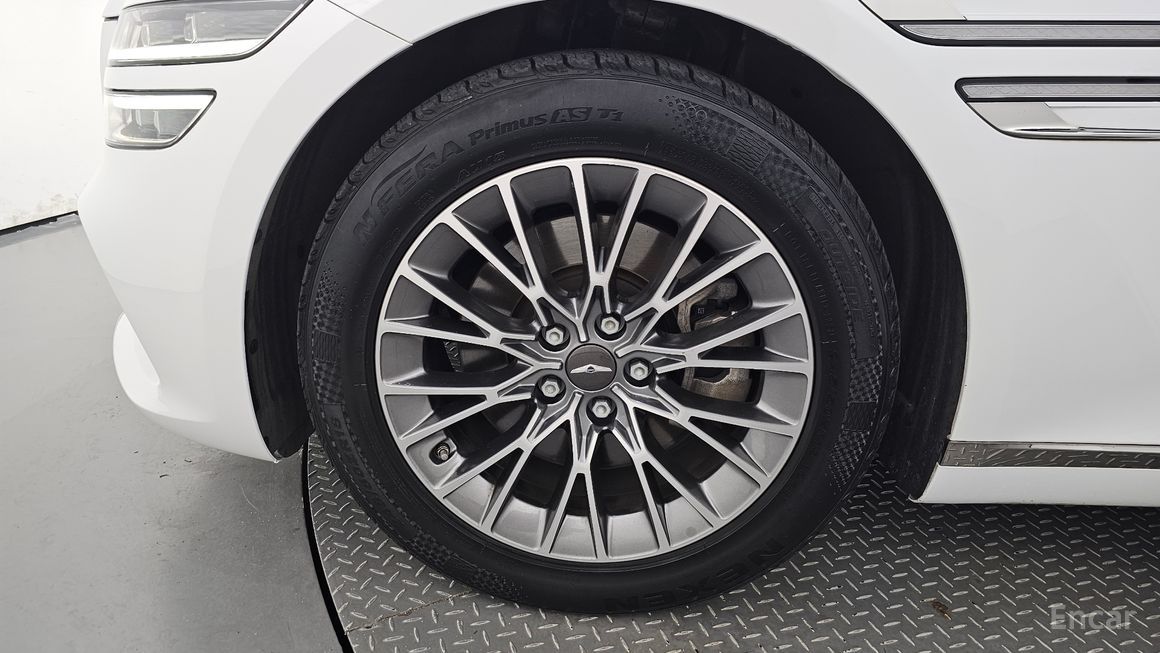 Genesis G80 - фото 4