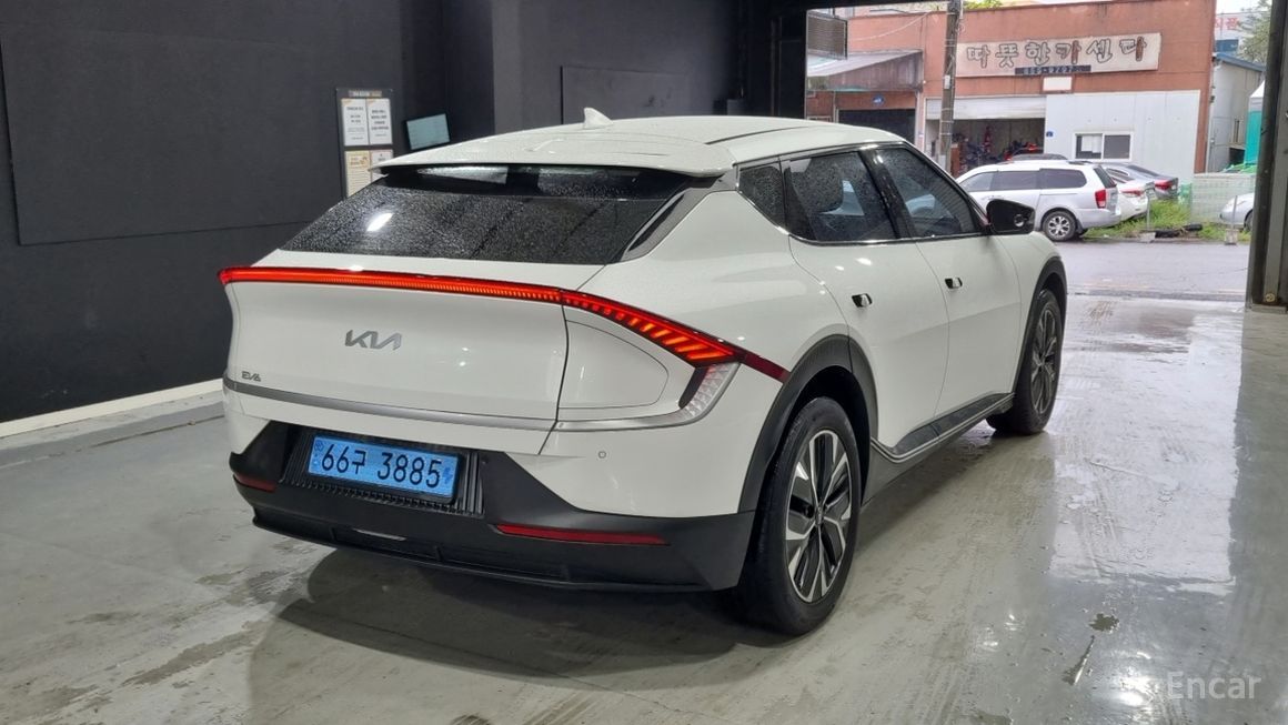 Kia EV6 - фото 1
