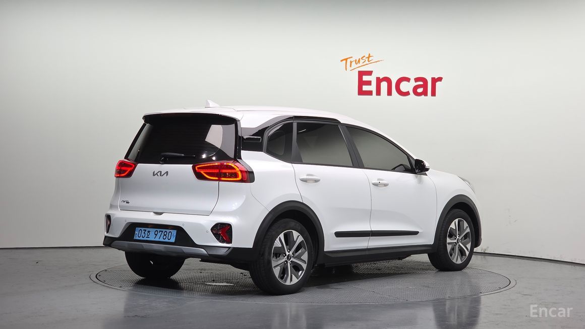 Kia Niro - фото 1