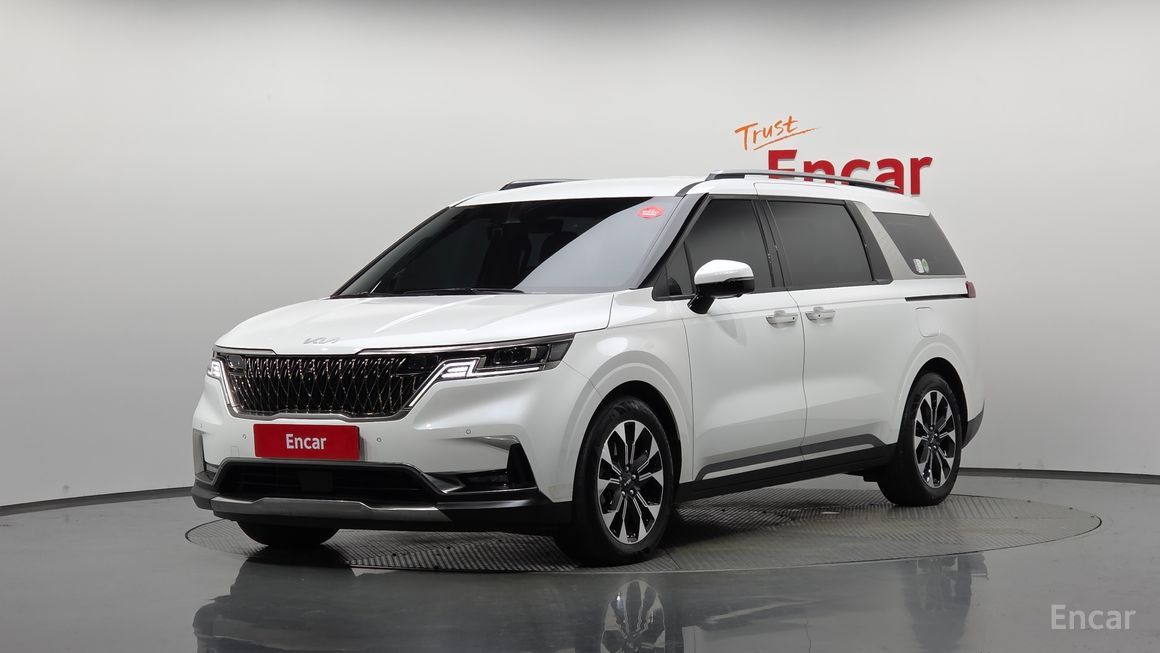 Kia Carnival - фото 0