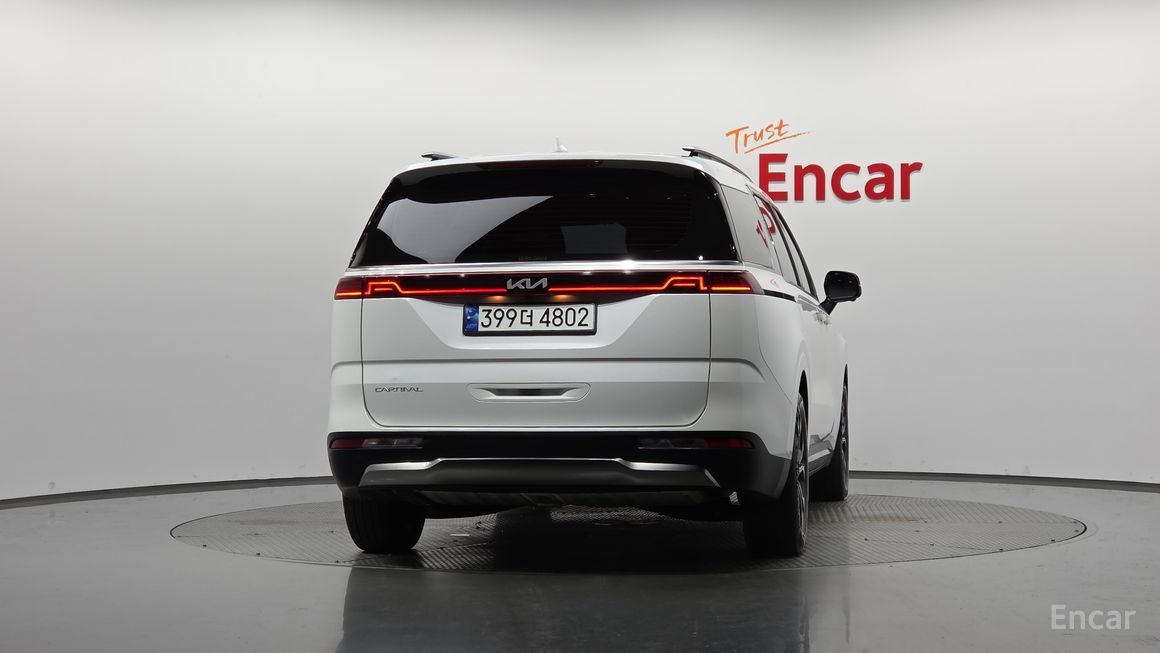 Kia Carnival - фото 3