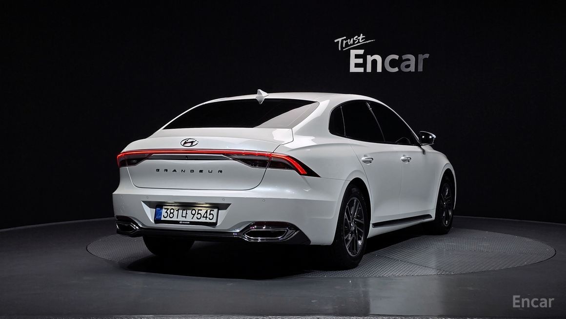 Hyundai Grandeur - фото 1