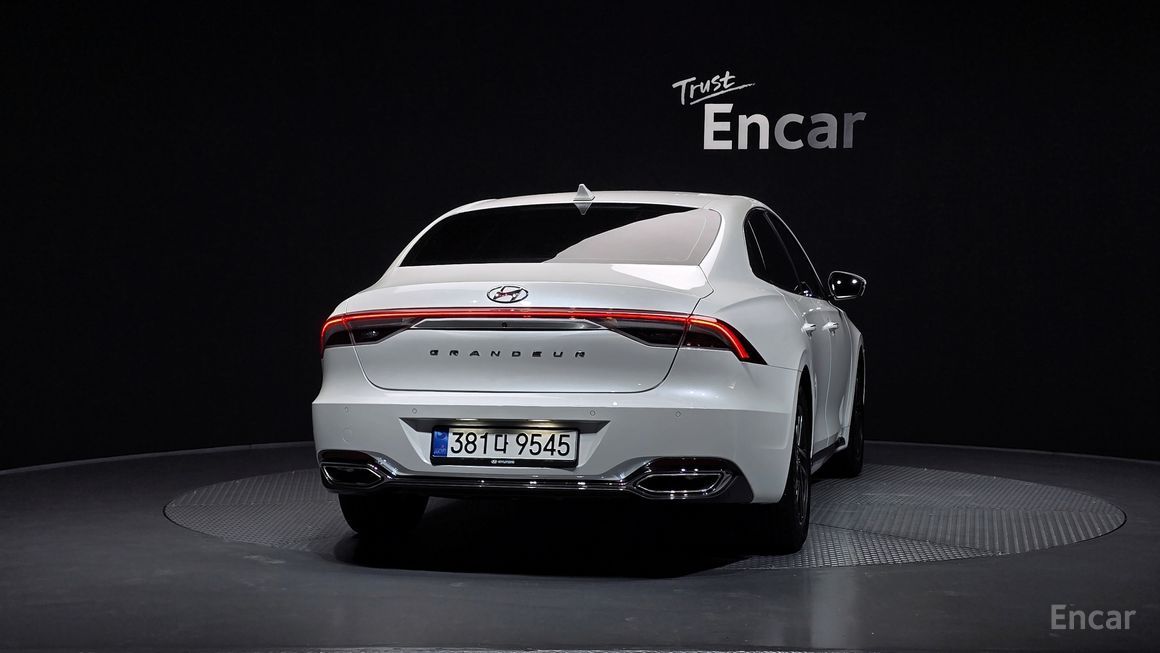 Hyundai Grandeur - фото 3