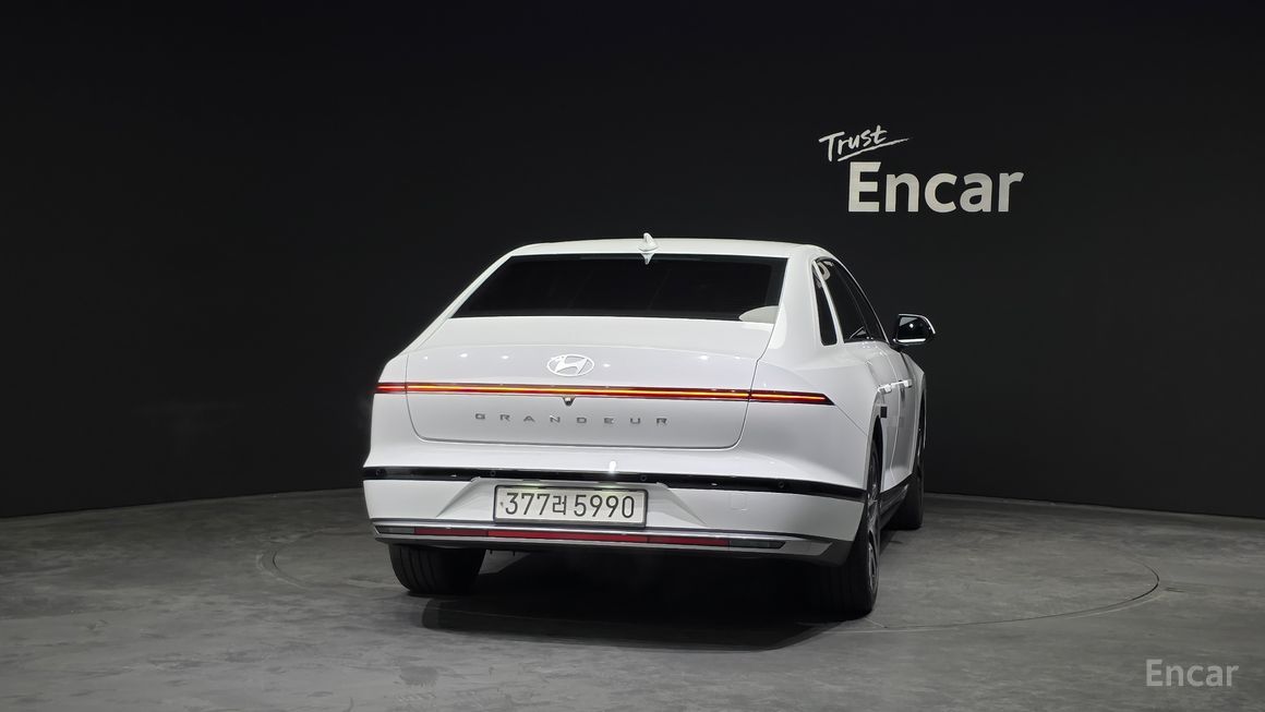 Hyundai Grandeur - фото 3