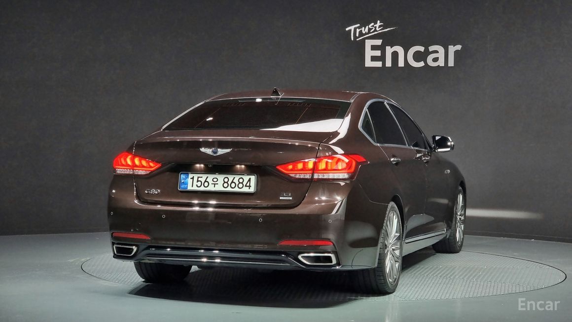 Genesis G80 - фото 1