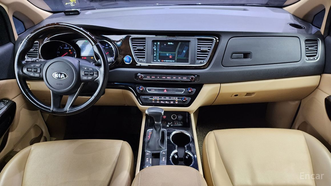Kia Carnival - фото 6