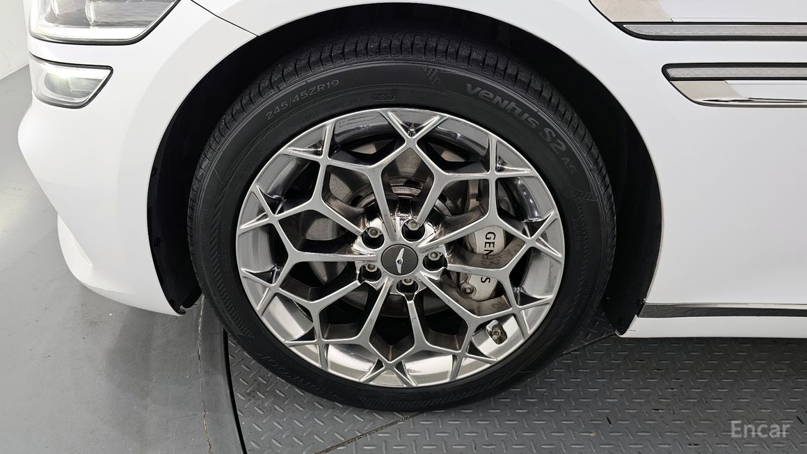 Genesis G80 - фото 4