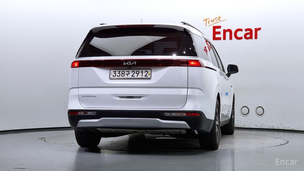 Kia Carnival - фото 3