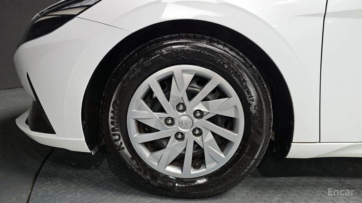 Hyundai Avante - фото 4