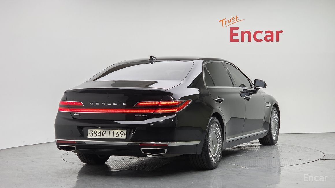 Genesis G90 - фото 1