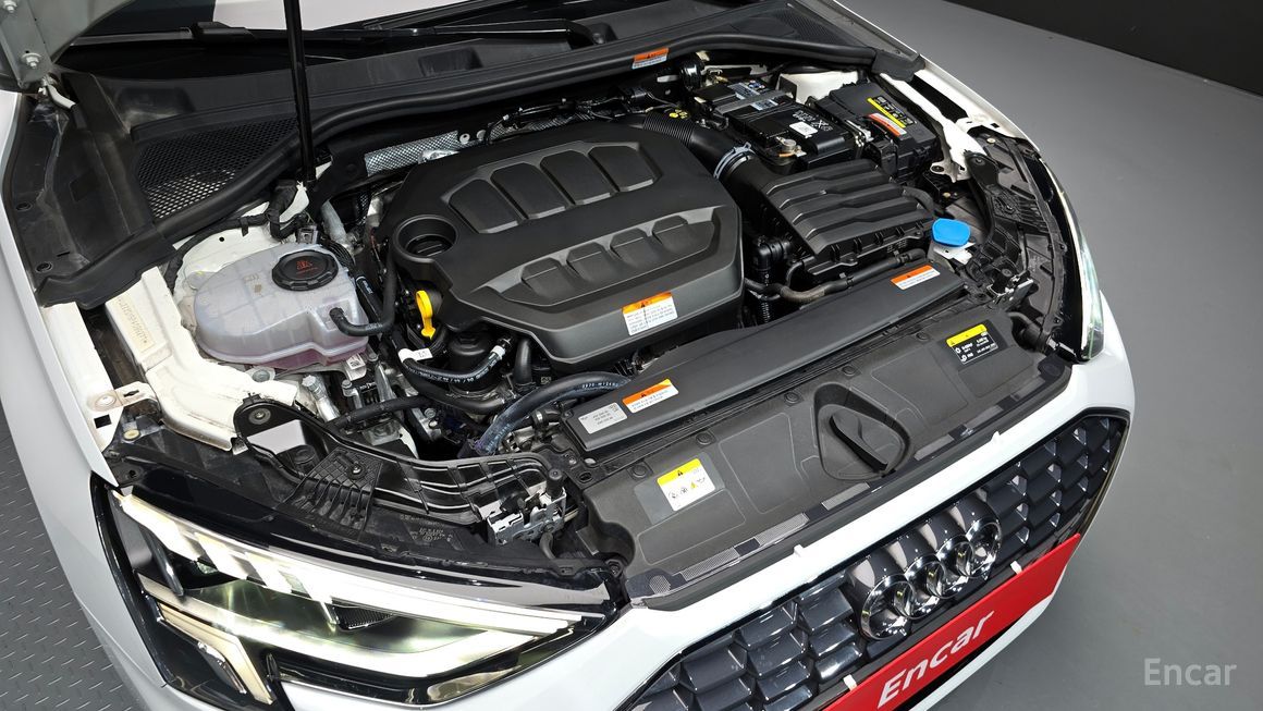 Audi A3 - фото 5