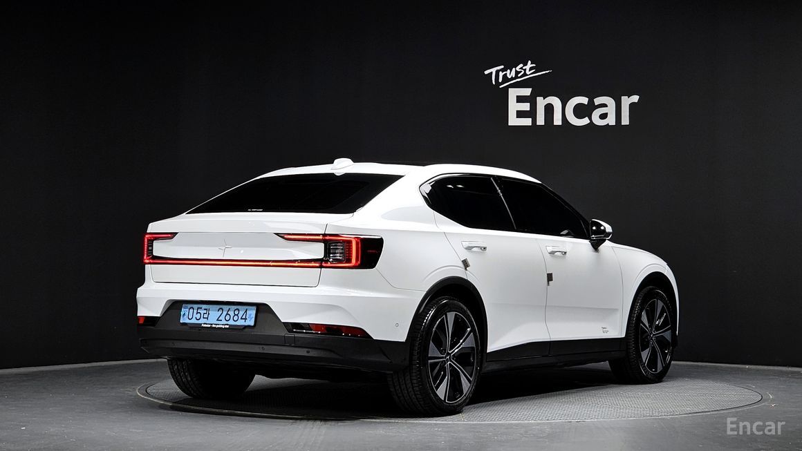 Polestar 2 - фото 1