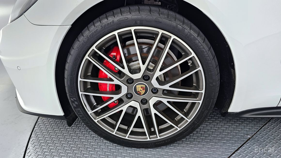 Porsche Panamera - фото 4