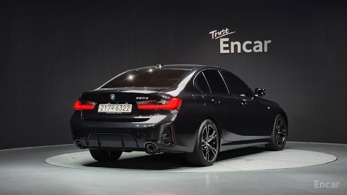 BMW 3 Series - фото 1