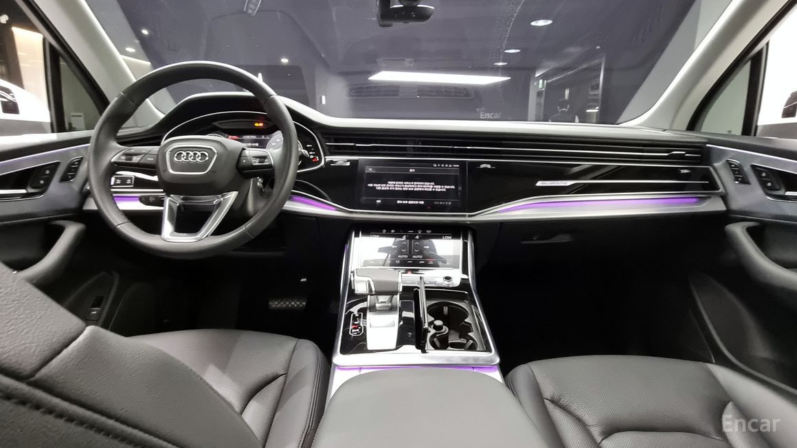 Audi Q7 - фото 6