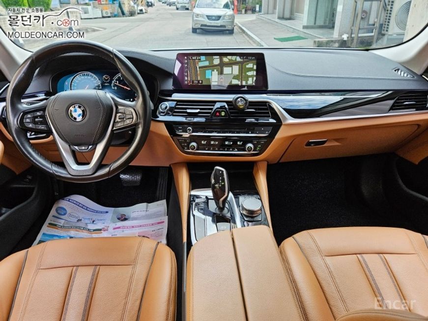 BMW 5 Series - фото 4