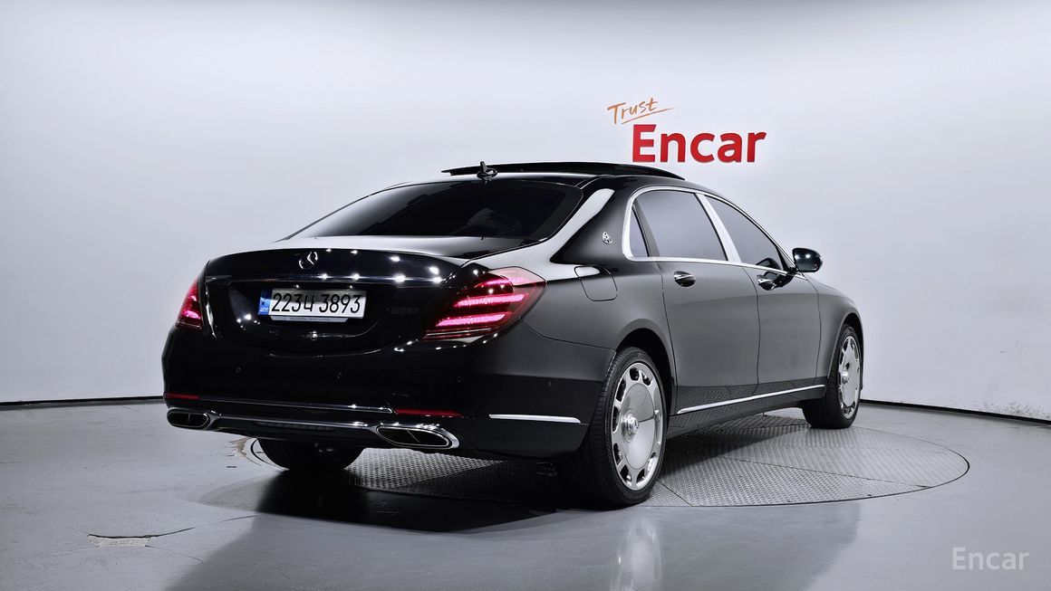 Mercedes-Benz S-Class - фото 1