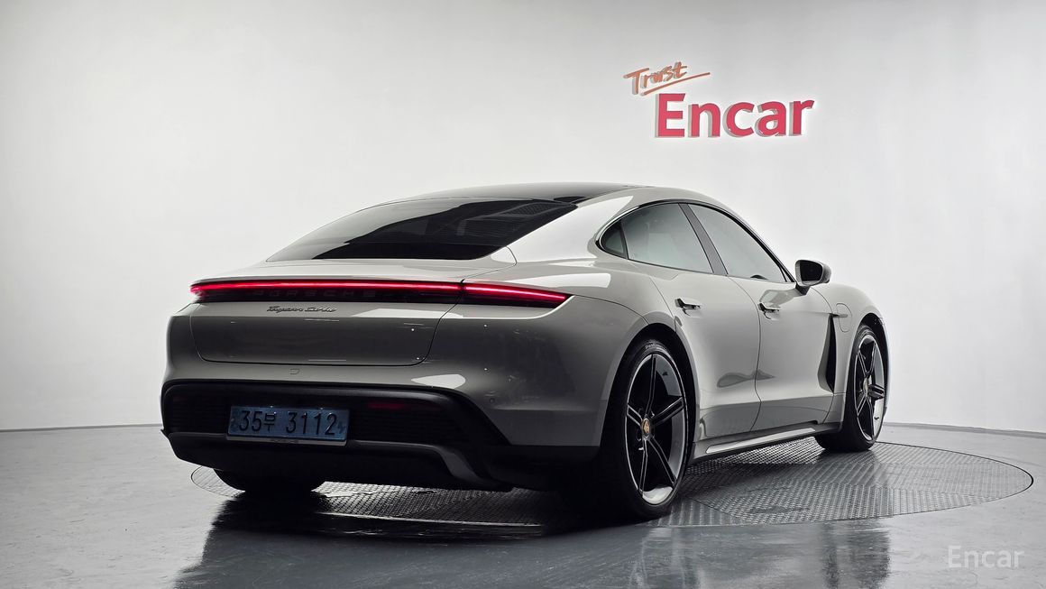 Porsche Taikan - фото 1