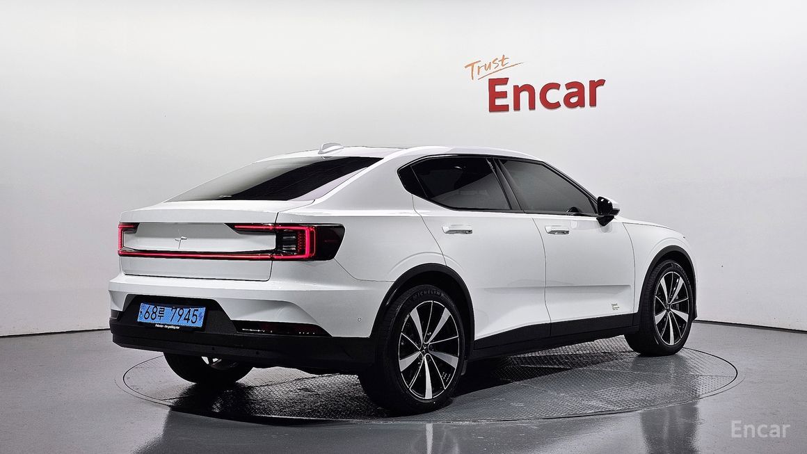 Polestar 2 - фото 1