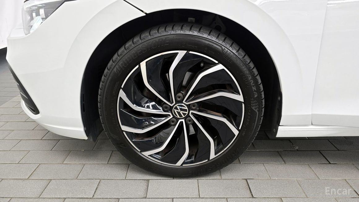 Volkswagen Golf - фото 4