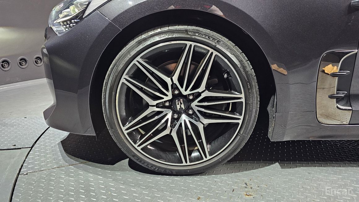 Kia Stinger - фото 4