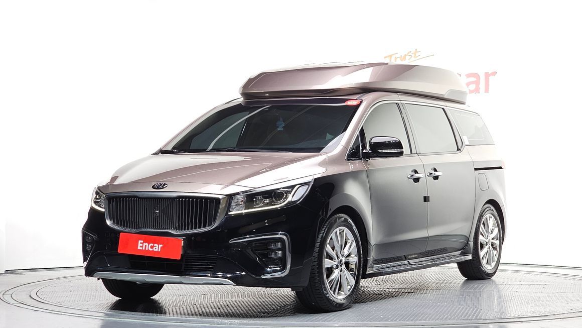 Kia Carnival - фото 0