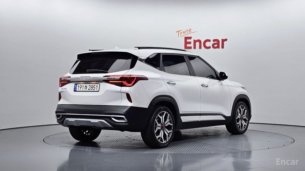 Kia Seltos - фото 1