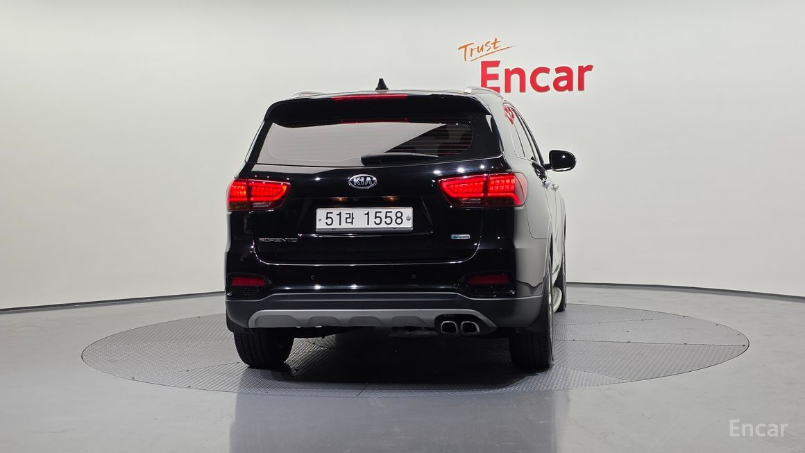 Kia Sorento - фото 3