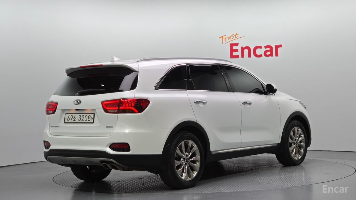Kia Sorento - фото 1