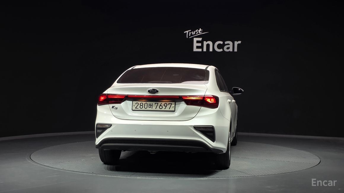 Kia K3 - фото 3