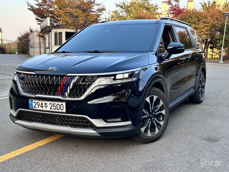 Kia Carnival - фото 0