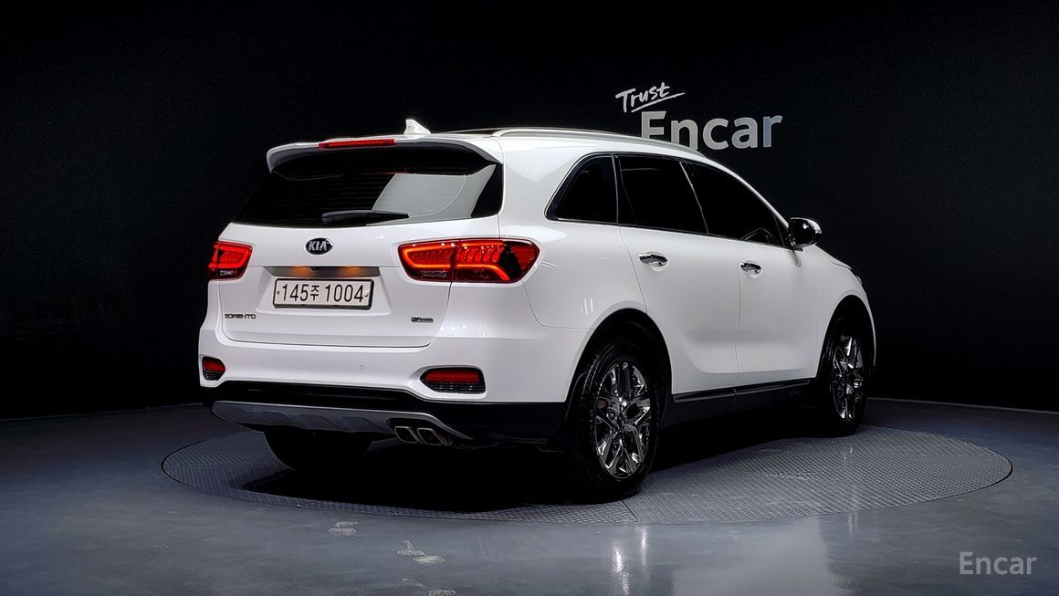 Kia Sorento - фото 1