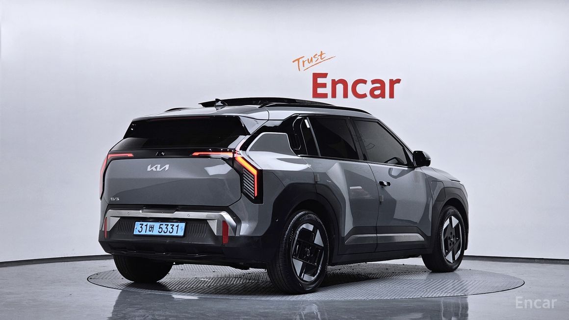 Kia EV3 - фото 1