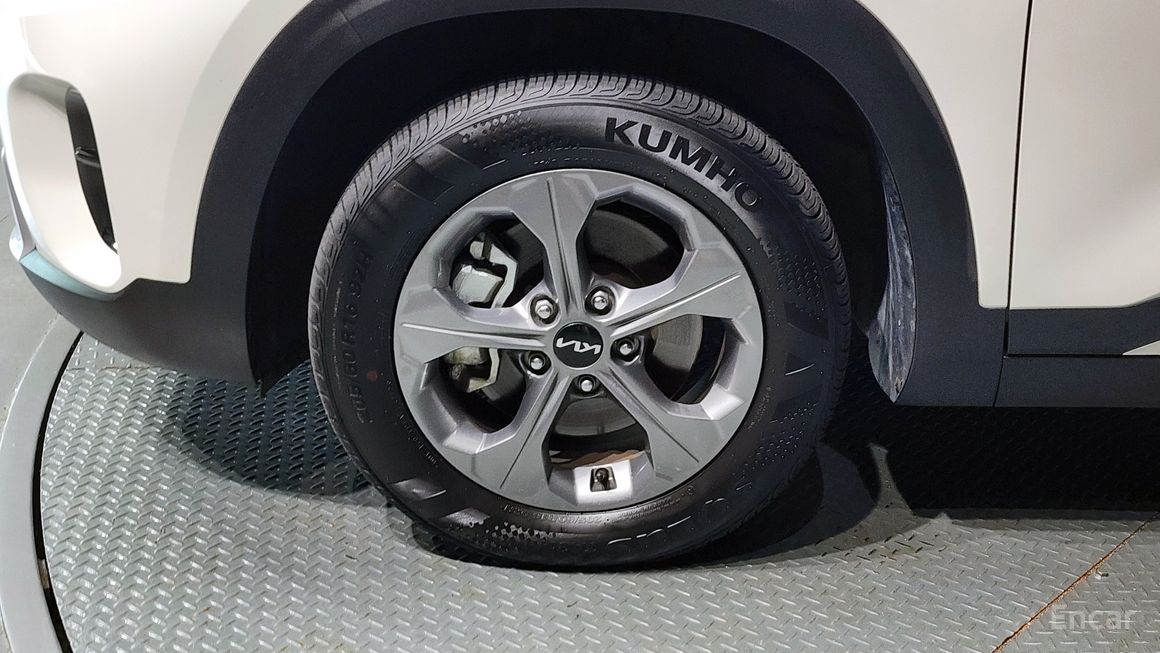 Kia Seltos - фото 4