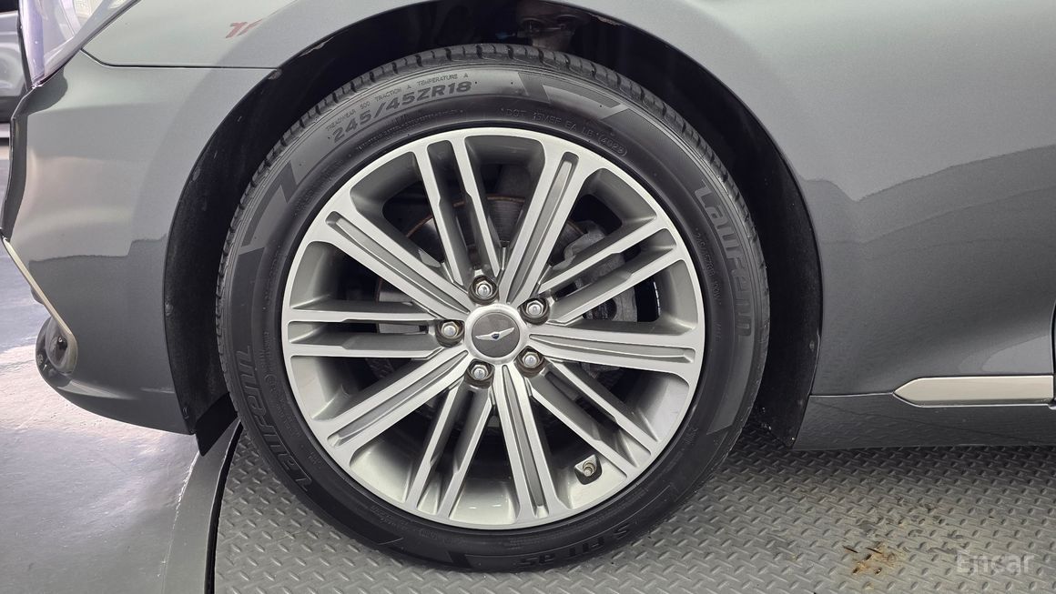 Genesis G80 - фото 4