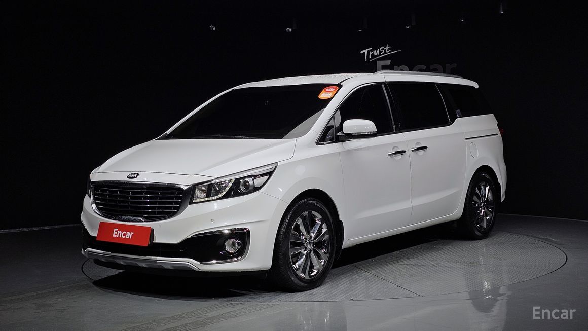 Kia Carnival - фото 0