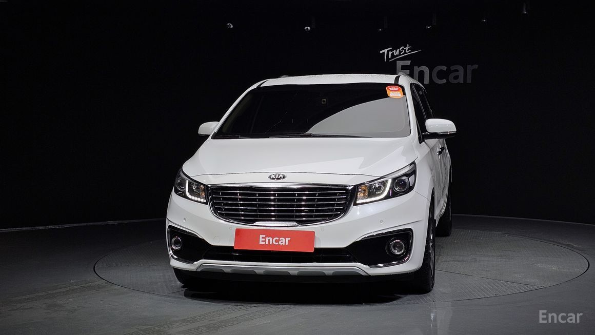 Kia Carnival - фото 2