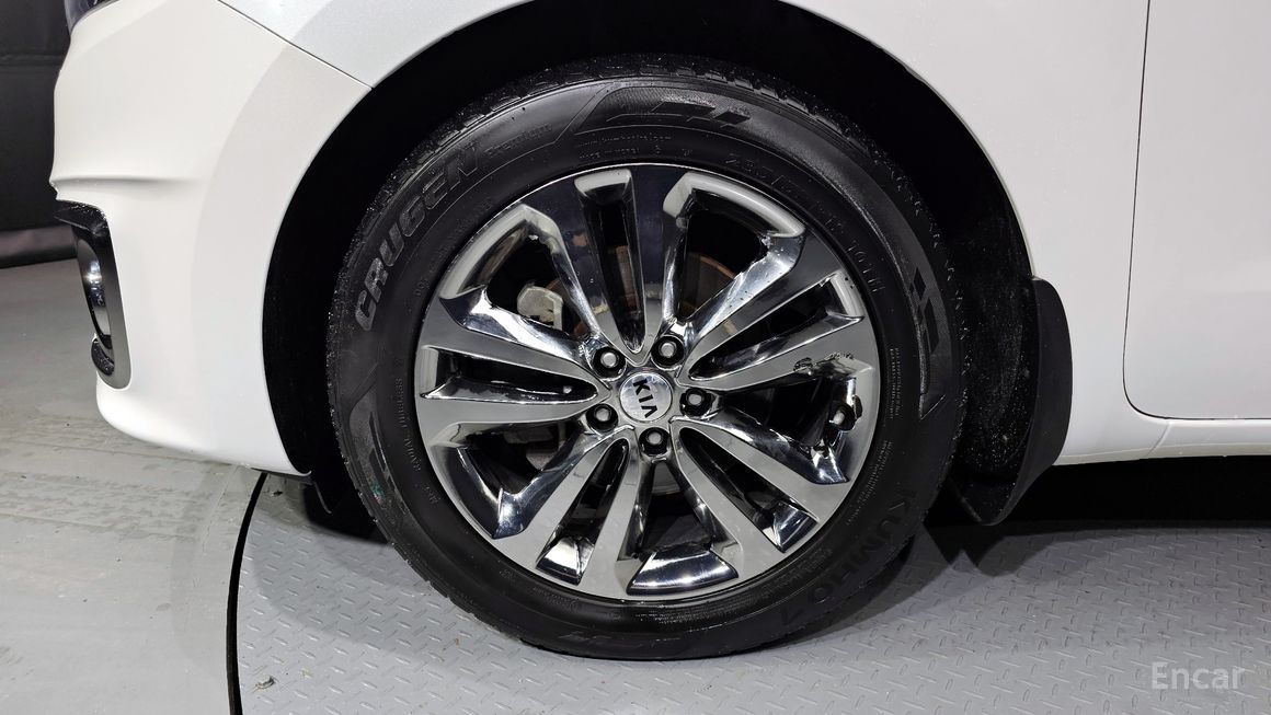 Kia Carnival - фото 4