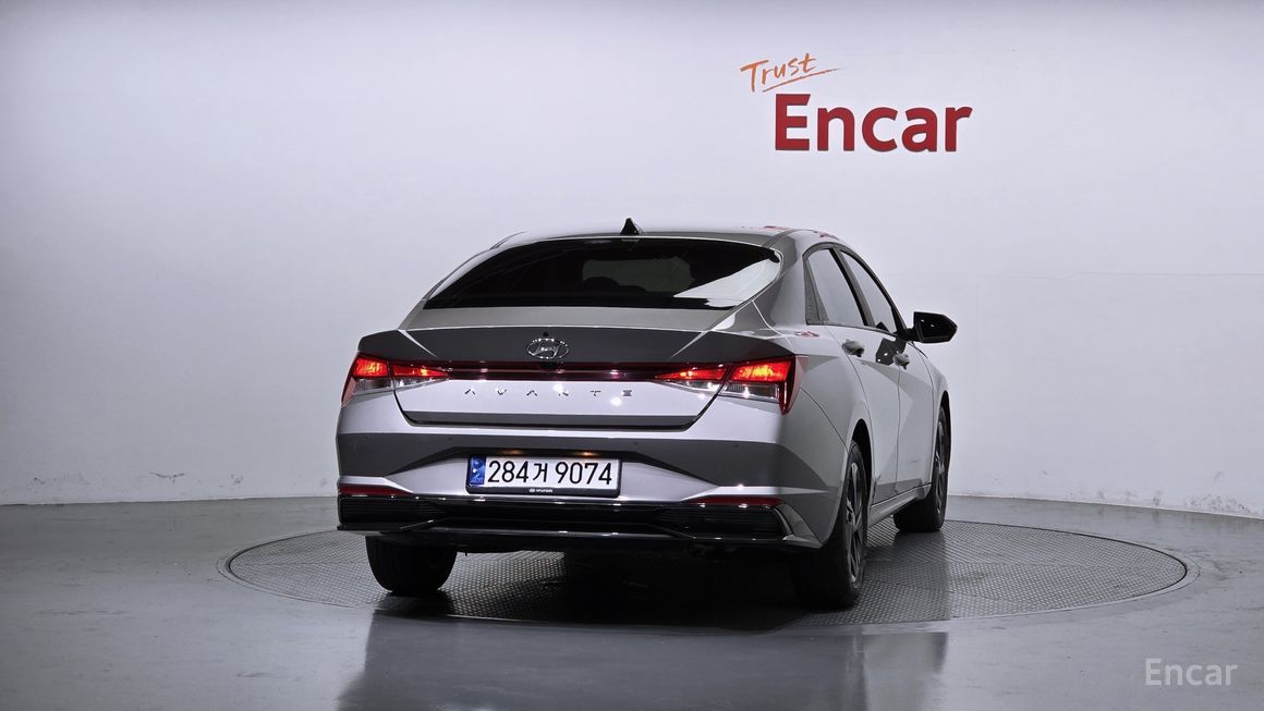 Hyundai Avante - фото 3