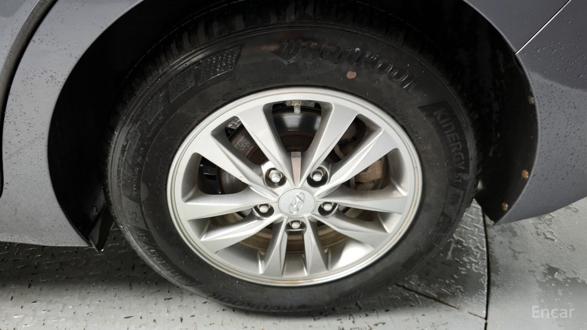 Hyundai Avante - фото 4