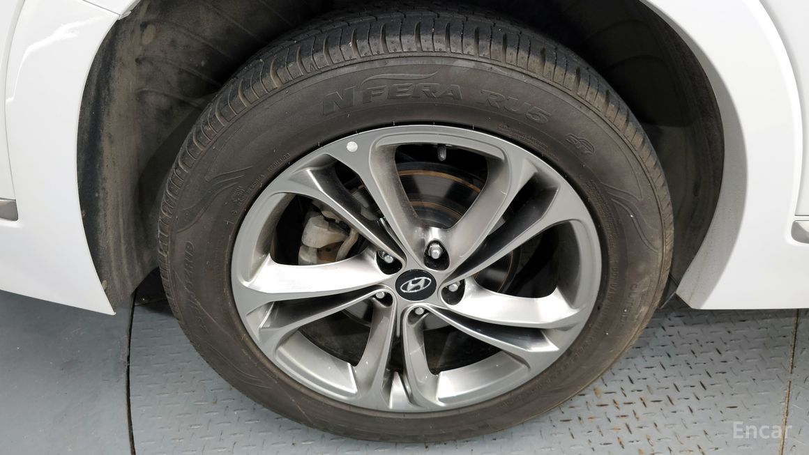 Hyundai Santa Fe - фото 4