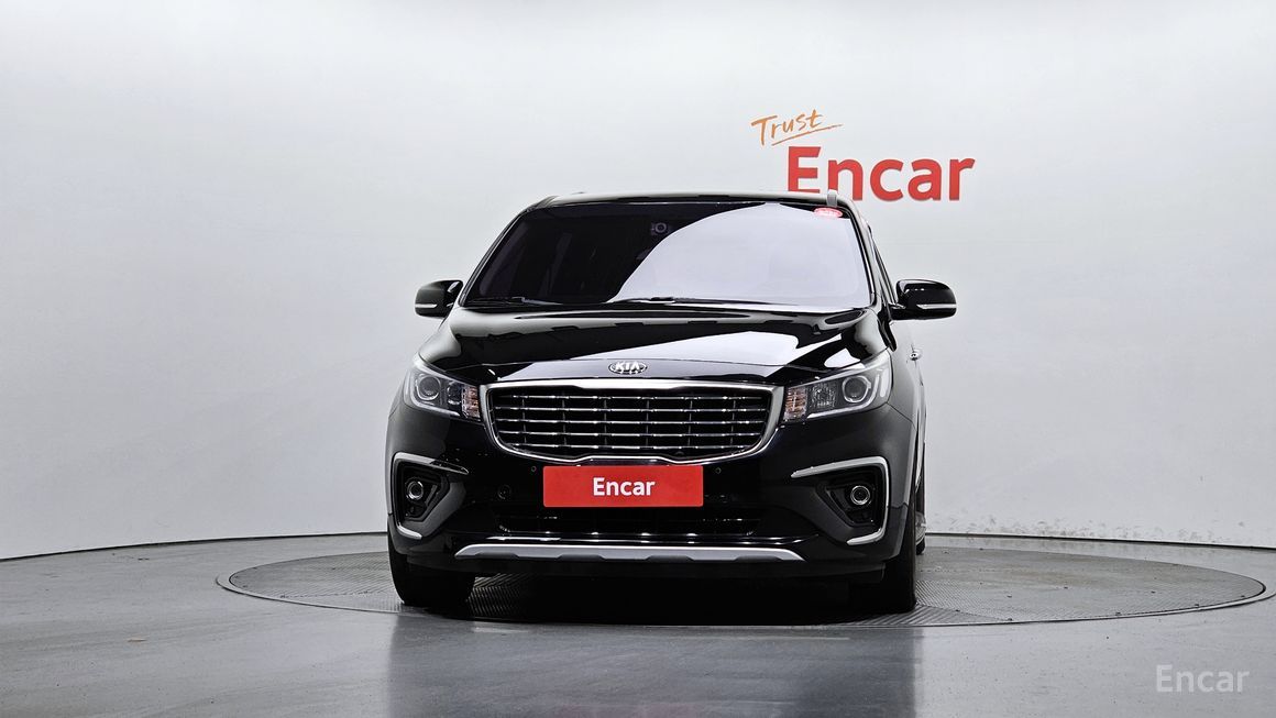 Kia Carnival - фото 2