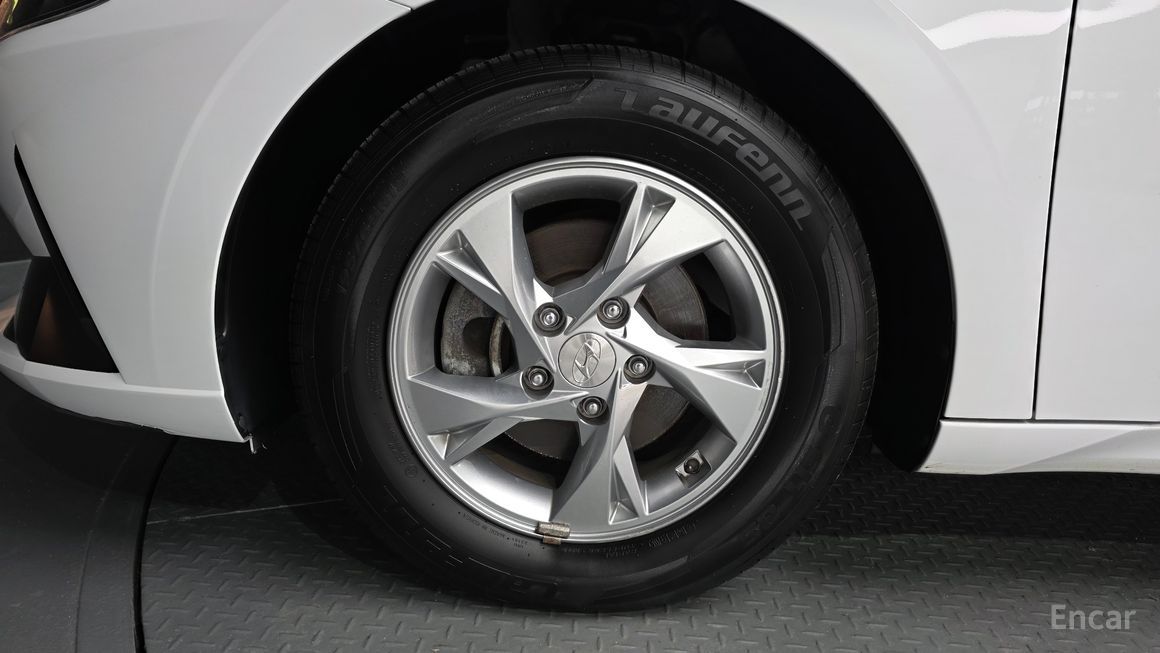 Hyundai Avante - фото 4