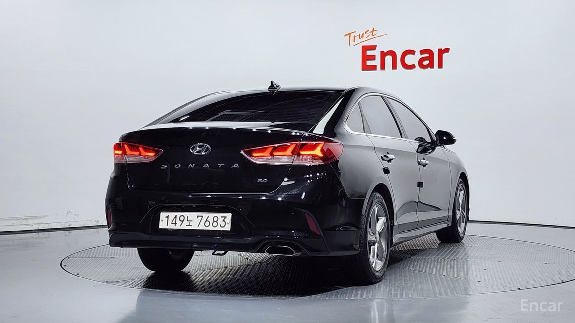 Hyundai Sonata - фото 1