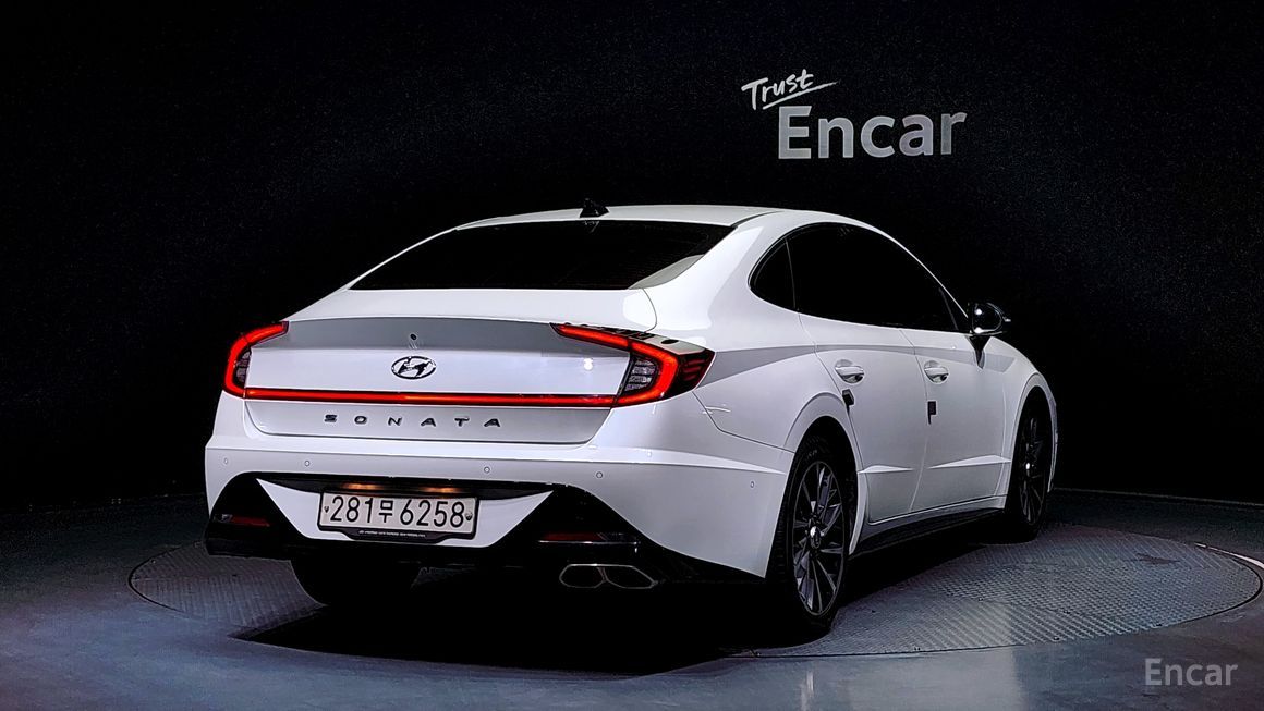 Hyundai Sonata - фото 1