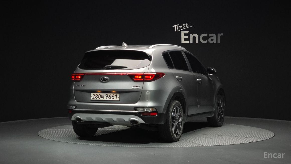 Kia Sportage - фото 1